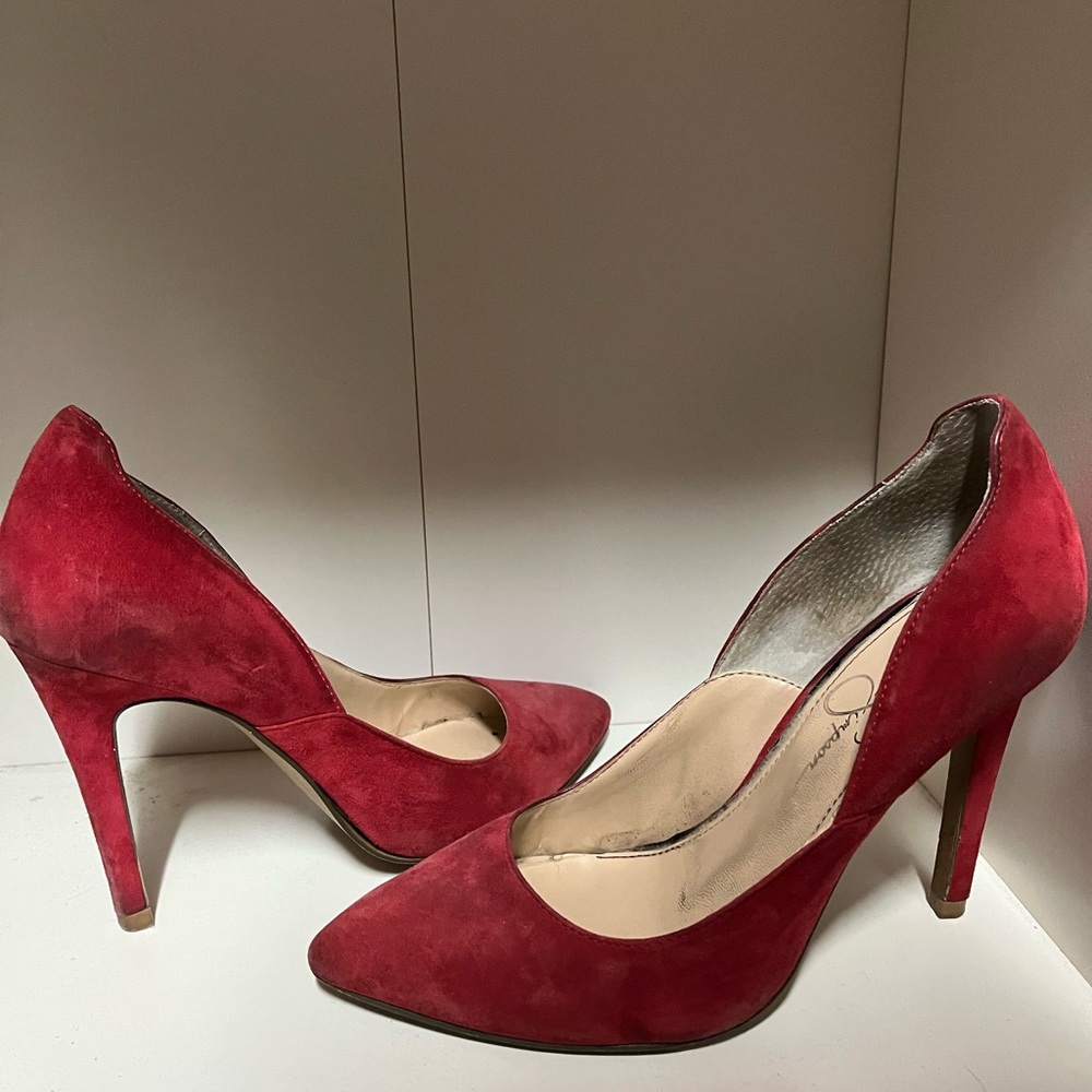 Jessica Simpson size 7 red pumps